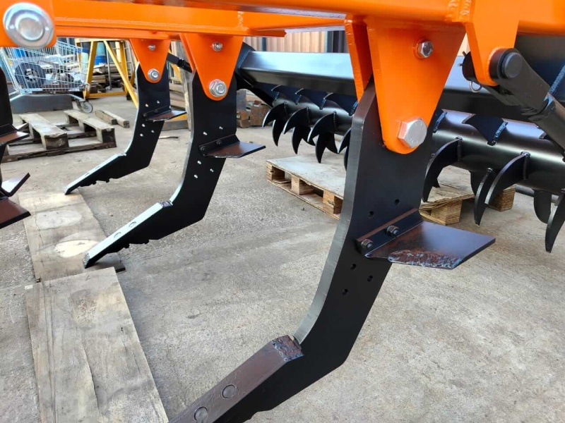 Плуг чизельный навесной ПЧН-2,1Н с зубчатым катком купить в Луганске – «БДН-АгроКубань», 6