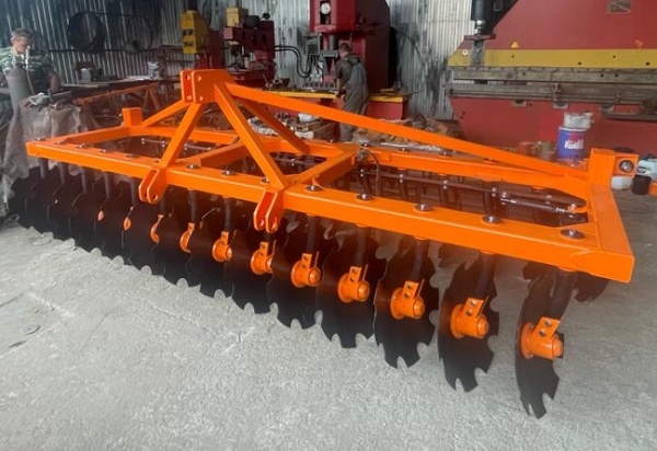 Борона дисковая навесная БДН 4х2Н, 26 рабочих органов купить в Луганске – «БДН-АгроКубань», 3