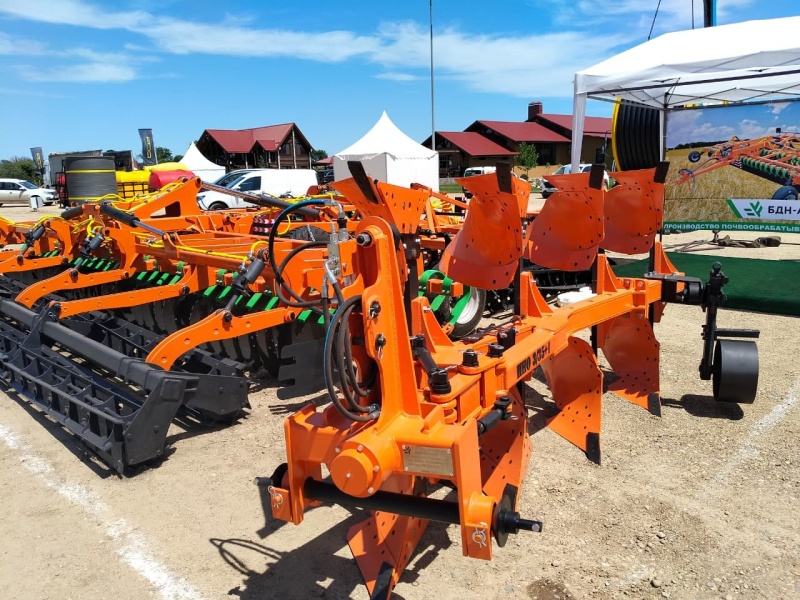 Плуг навесной оборотный 3/35+1 купить в Луганске – «БДН-АгроКубань», 6