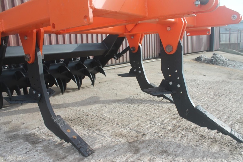 Плуг чизельный ПЧН-1,6 с зубчатым катком купить в Луганске – «БДН-АгроКубань», 12